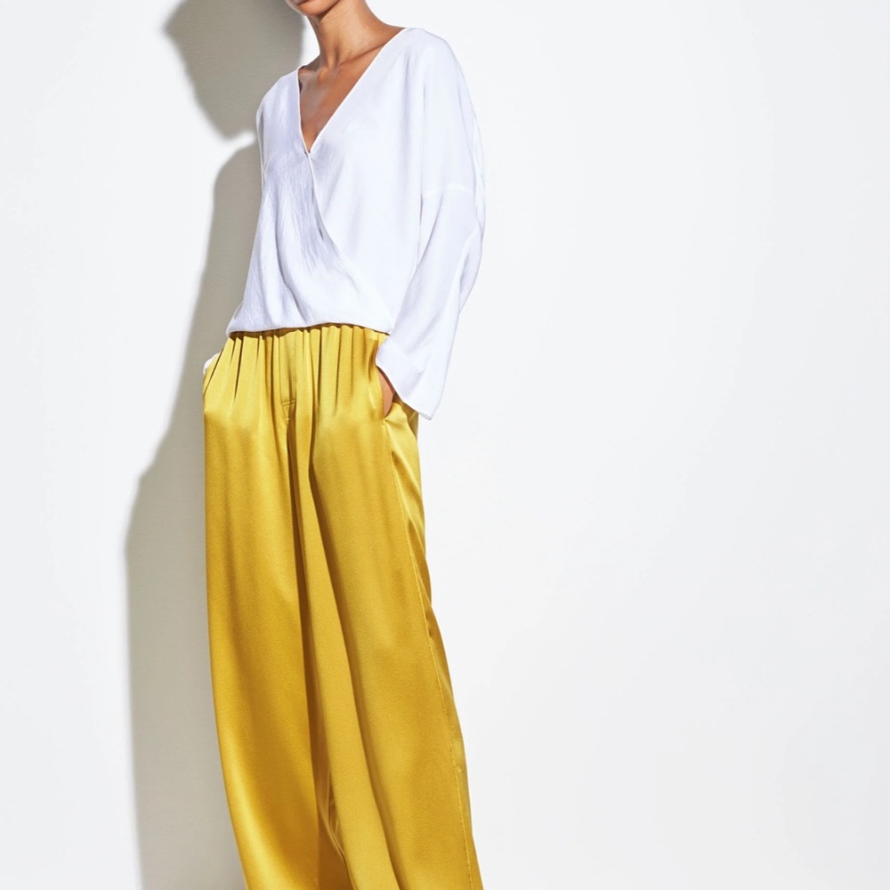 White Blouse - Picture 2 of 10